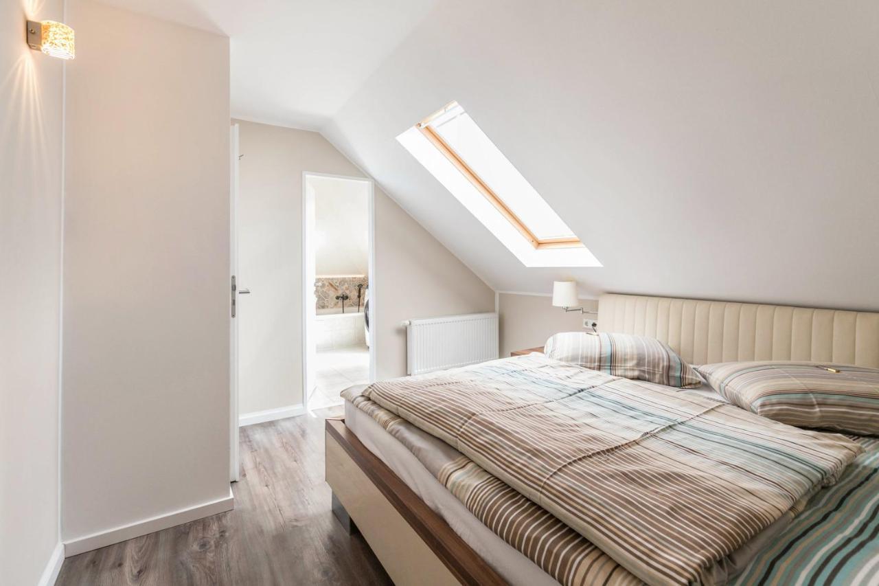 Uhse Wohlfuehloase Apartment Хайде Екстериор снимка
