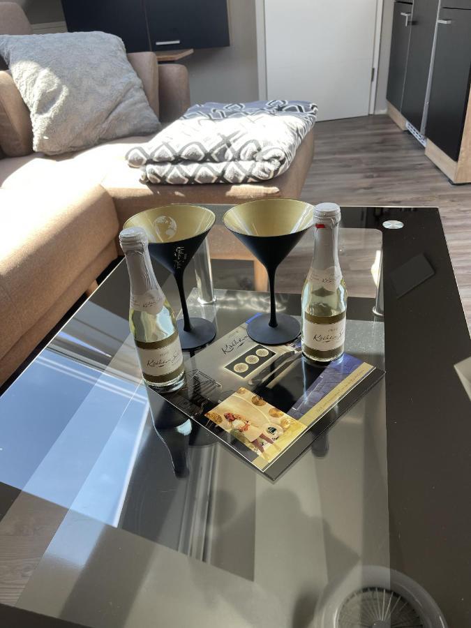 Uhse Wohlfuehloase Apartment Хайде Екстериор снимка