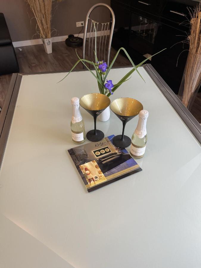 Uhse Wohlfuehloase Apartment Хайде Екстериор снимка